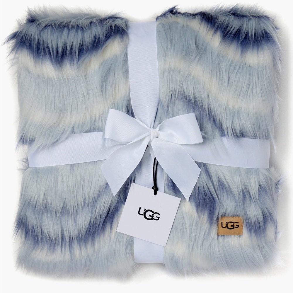 UGG throws - Picture 4 of 12